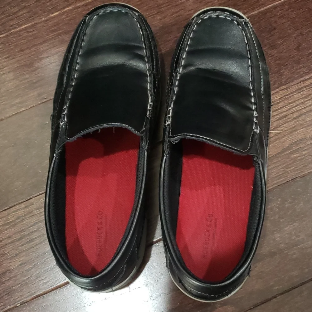 Roebuck & Co. Boys Dress shoes black size 6M